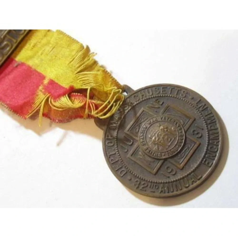 Vintage 32nd Encampment United Spanish‎ War Veteran 1931 Boston Ribbon Badge Pin